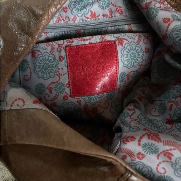 Hobo International Camel Brown Soft Leather Boho Shoulder Bag Purse w Silver Hdw - Picture 2 of 9